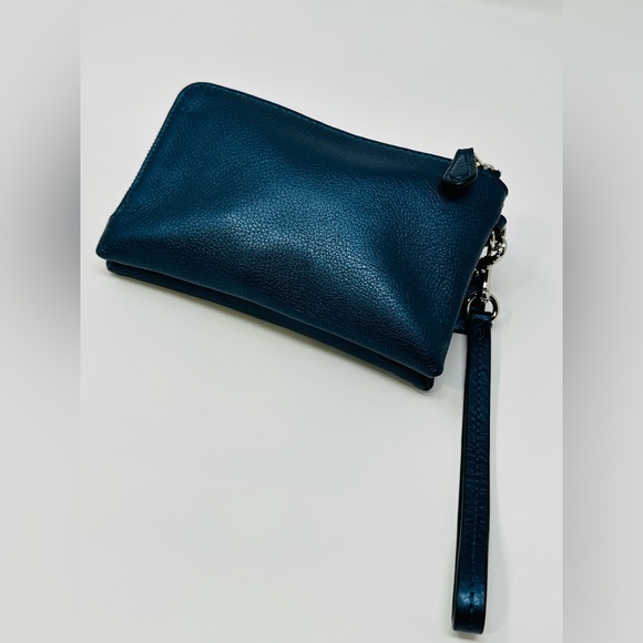 FLAWLESS Coach Metallic Blue Double Compartment Wristlet